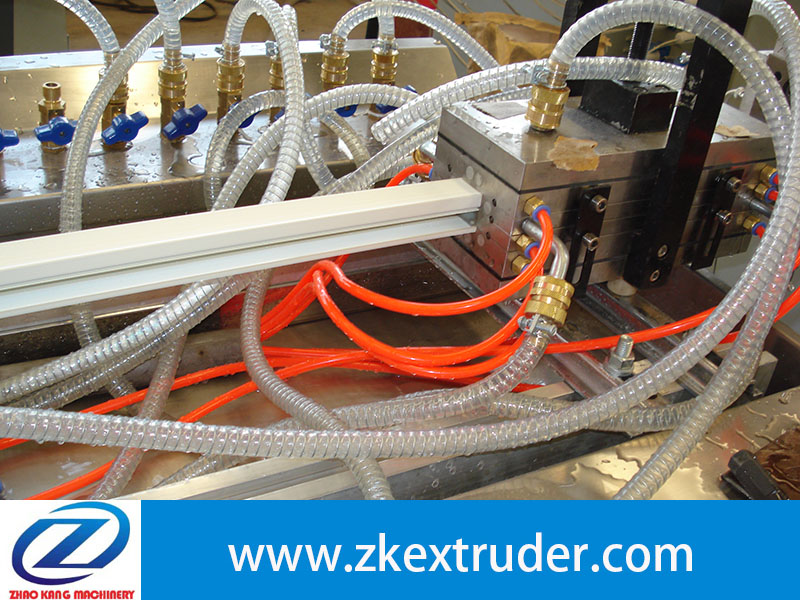 PVC wire duct plastic extruder